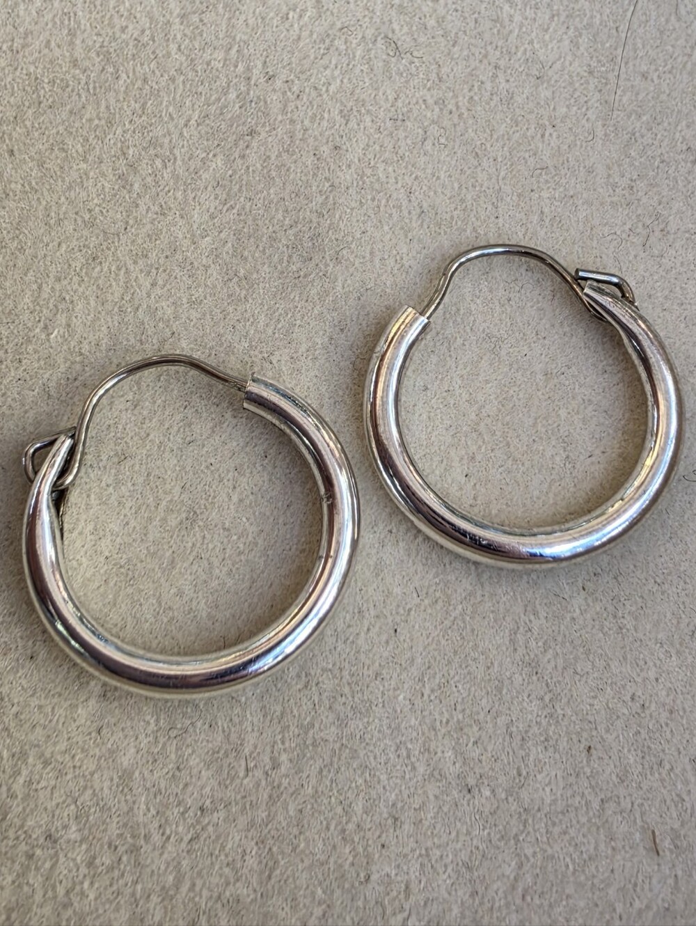 Silver: Classic Small Hoop Earrings • Acid Tested • 1.14g